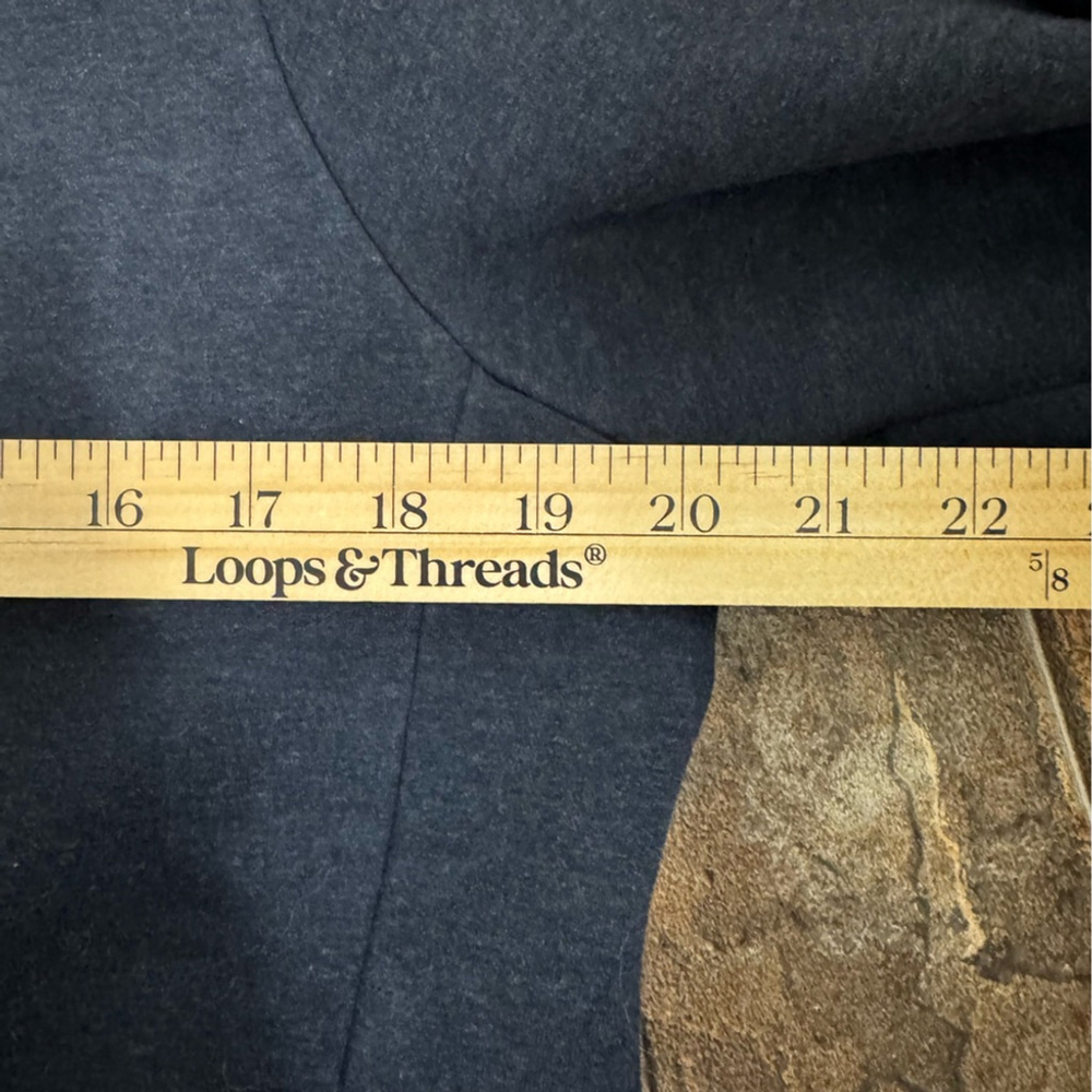 Lululemon Going Places Hooded Jacket
Heathered Inkwell Size 8 Style W4AEAS - Picture 7 of 8